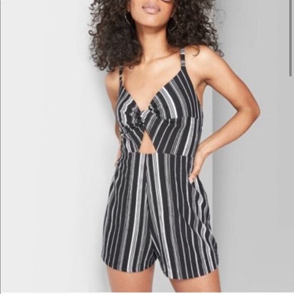 Wild Fable Womens Juniors Medium Sleeveless Spaghetti Strap Striped Romper - Picture 1 of 5